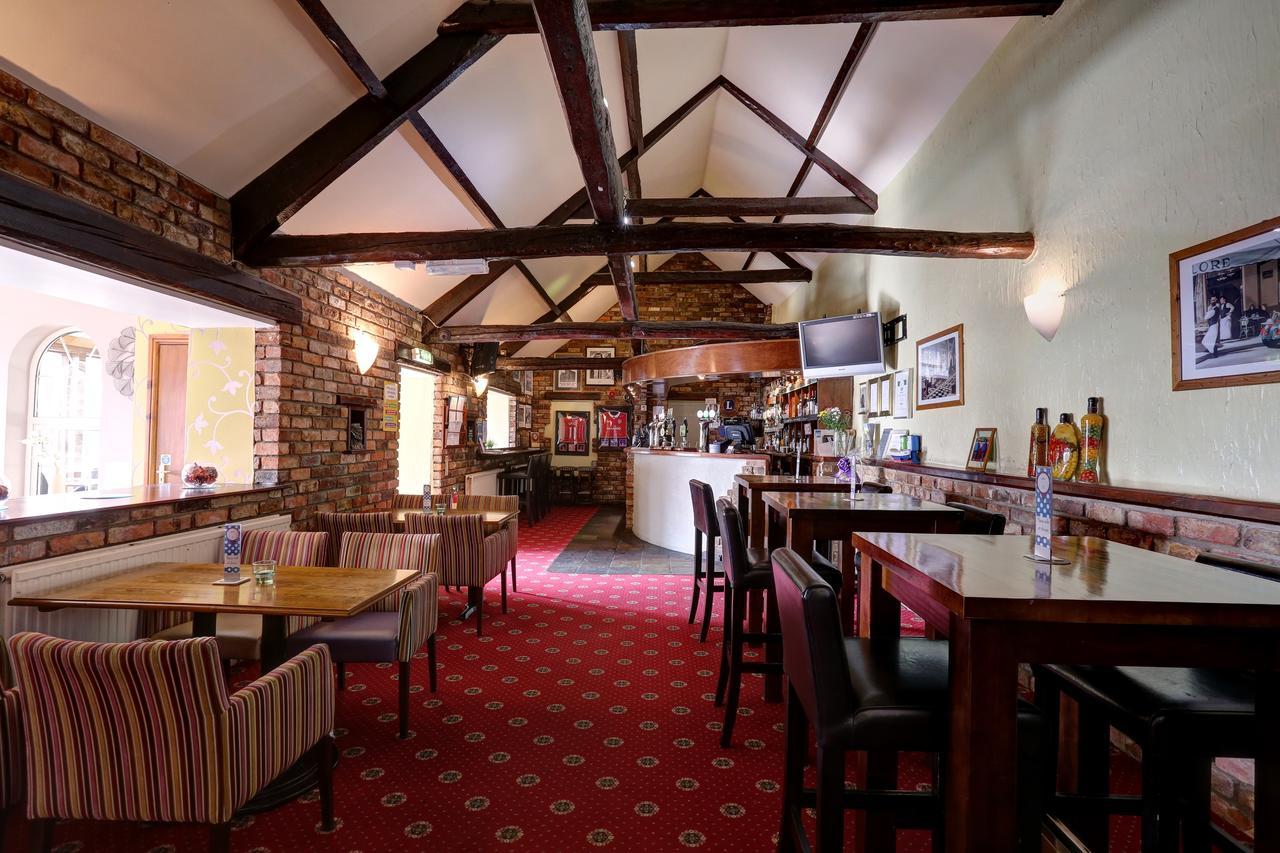 Manor Court Hotel Carnaby Экстерьер фото